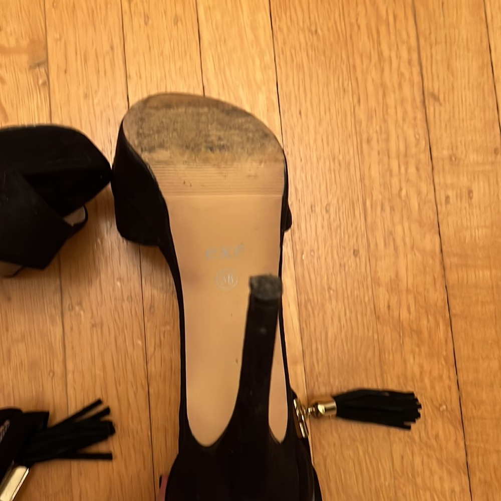 Boutique Vintage Black Tassel Heels - Picture 8 of 14